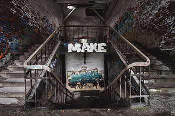 Trappen in een verlaten gebouw