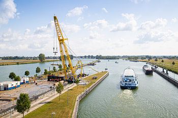 Werkzaamheden aan de sluis bij Alphen / Lith