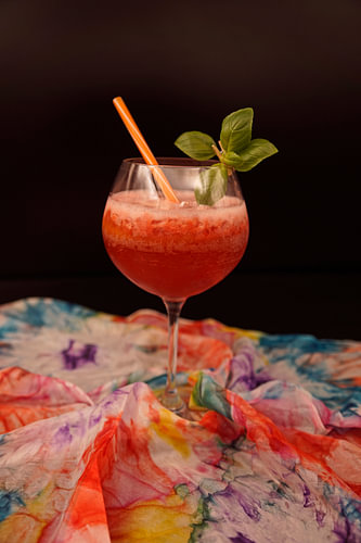 Passievrucht sap gin cocktail