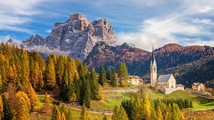 Herbst in Colle Santa Lucia und Selva di Cadore, Dolomiten