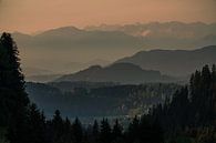 Zonsopkomst Karawanken achter Wörthersee van Ralf van de Veerdonk thumbnail