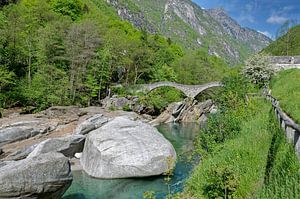 an der Ponte dei Salti im Verzascatal