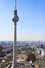De Fernsehturm en Berlijn van Judith van Bilsen thumbnail