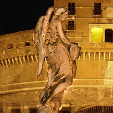 Engel op de engelenbrug bij het Castel Sant'Angelo in Rome van rene marcel originals
