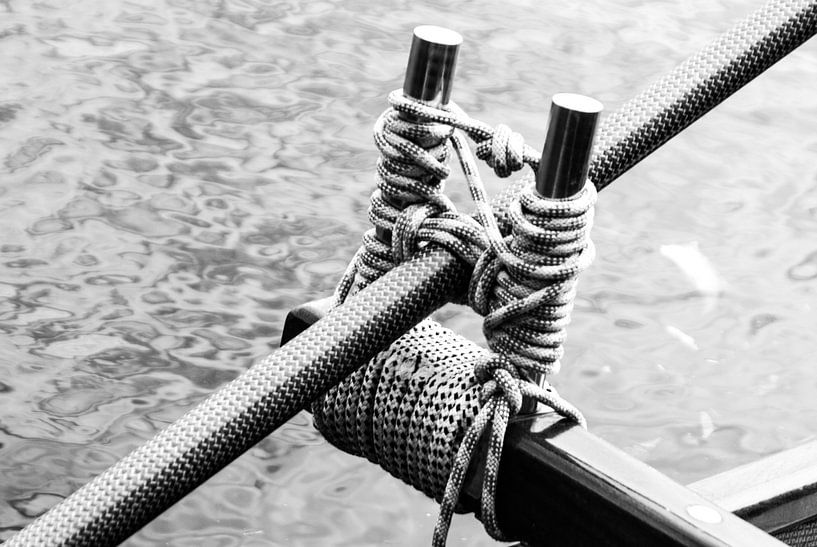 The long rudder of a dragon boat by Norbert Sülzner