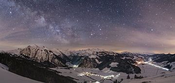Winternacht met Melkweg, Studen Kanton Schwyz van Pascal Sigrist - Landscape Photography