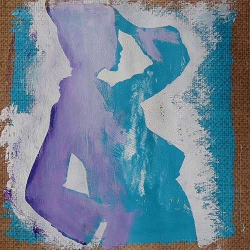 Silhouet van een vrouw in lichtblauw met lila - Art Journal pagina, acrylverf op jute