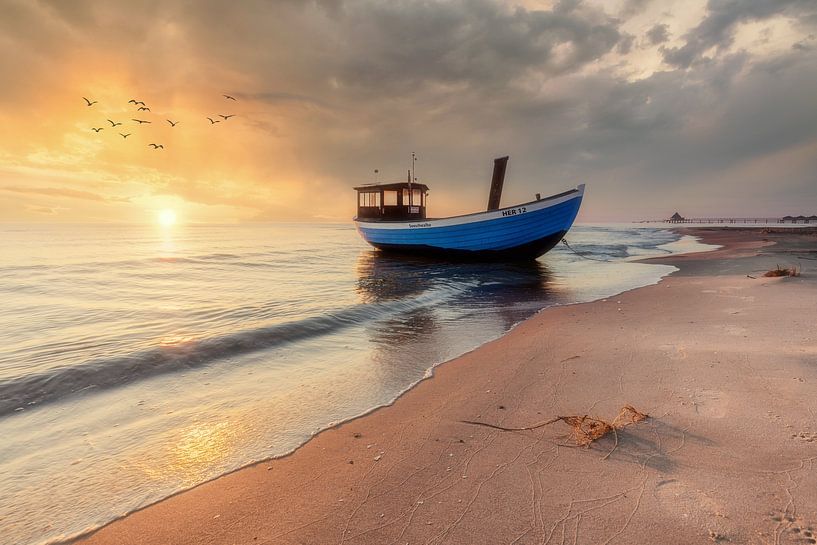 Vissersboot op het strand van Bansin op het eiland Usedom van Tilo Grellmann