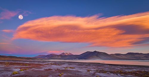 Zonsondergang op de Altiplano in de Andes