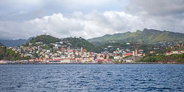 Gezicht op St. George's , de hoofdstad van Grenada (Caraïben) van t.ART