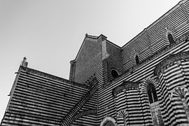 Détail de la façade latérale de la cathédrale d'Orvieto.