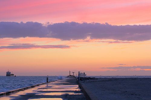 After sunset by Marijke van Noort