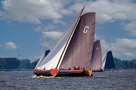Skutsjezeilwedstrijden op de Friese Meren 2023 by Brian Morgan