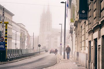 Antwerpen in de mist van Elianne van Turennout
