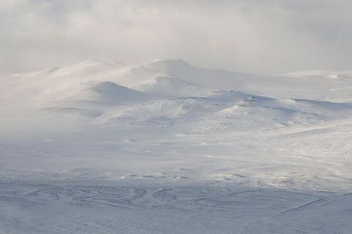 winter landscape in norway, minimalistic, stillness