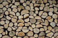 Holz vor der Hütte