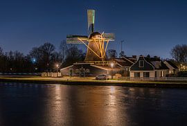 Windmill d'Admiraal at frozen North Holland Canal by Jeroen de Jongh Photography