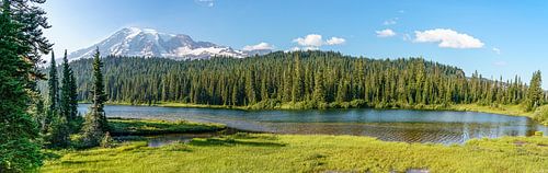 Stratovolcano Mount Rainier.