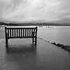 Loch Lomond bij regenachtig weer van Mark van Hattem