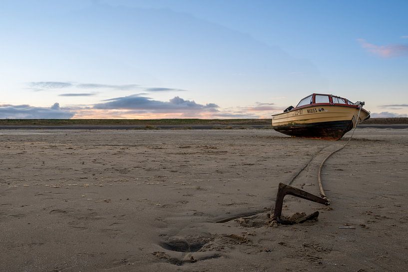 Ship on the empty beach by Michel Knikker