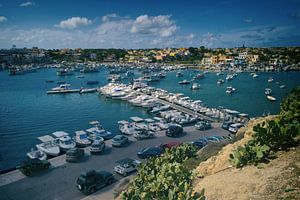 Lampedusa Hafen 3 von Elianne van Turennout