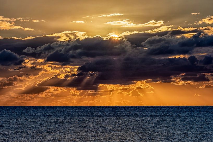 Zonsondergang bij La Fabriquilla van Luc de Zeeuw
