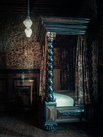 Mysterious bedroom by Miranda Koenders