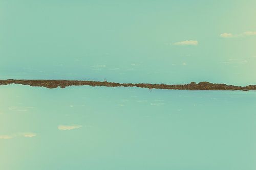 Serene Horizon: Waar Hemel en Water Eén Worden van Maikel van der Beek