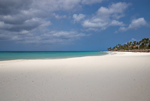 Aruba, white beach, blue sky, clouds