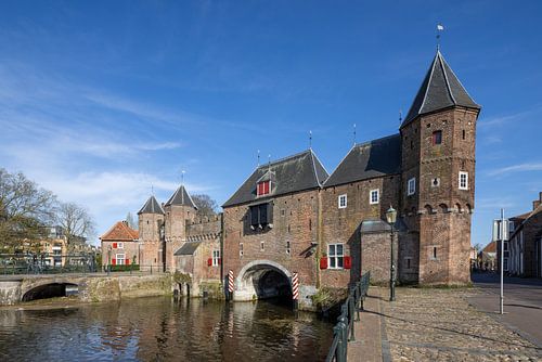 Amersfoortse koppelpoort in volle glorie vastgelegd