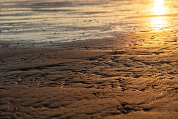Close-up zand bij ondergaande zon van Percy's fotografie