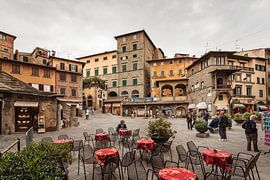 Stadtplatz von Cortona von Rob Boon
