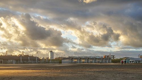 Vuurtoren en strandhuisjes in Katwijk