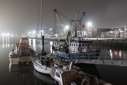 Hafen bei Nacht