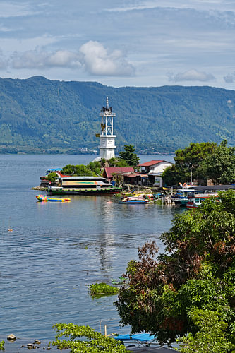 Ein glücklicher Ausweg am Ufer von Parapat