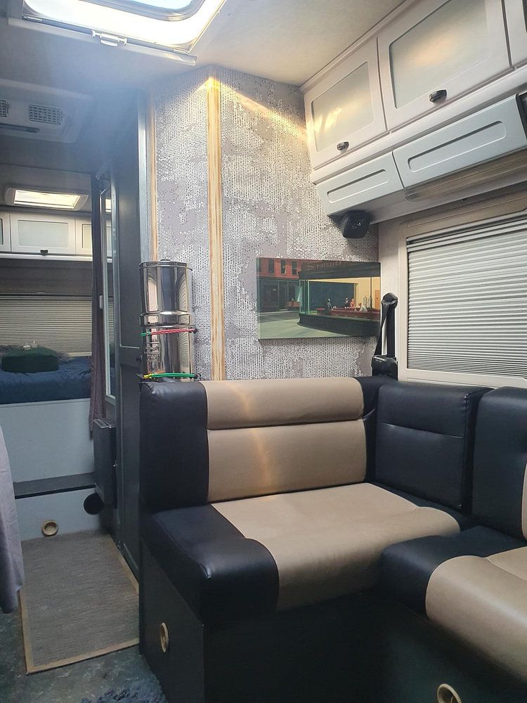 Nighthawks, Edward Hopper 