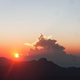 lever du soleil depuis la montagne sainte sur Ward Jonkman