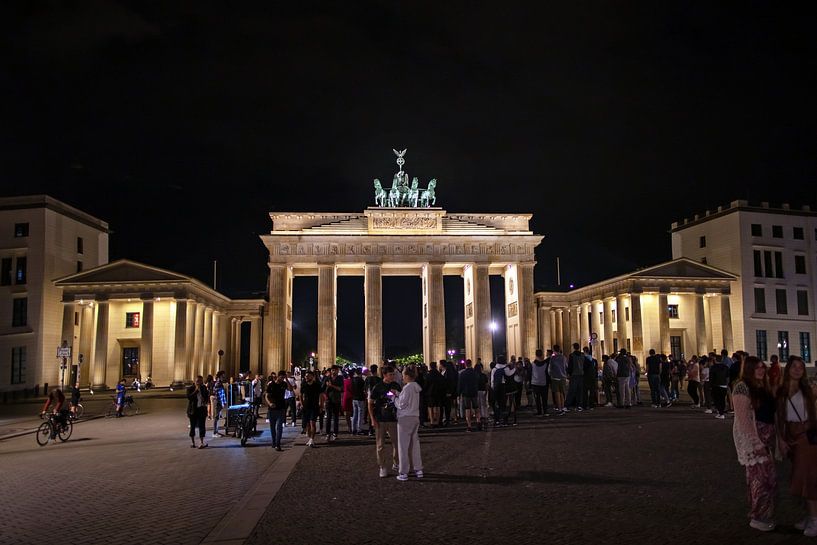 Berlijn - Brandenburger Tor bij nacht van t.ART