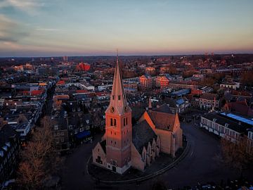 Die Grote Kerk auf dem Markt in Wageningen von Nico van Maaswaal