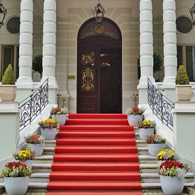 Die Treppe zum Luxus von Rico Heuvel