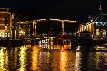 Amsterdam at night van Brian Morgan