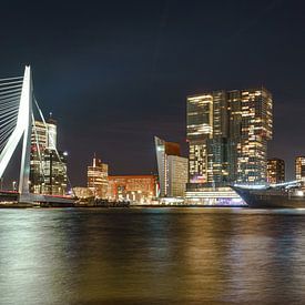 De TCG Anadolu van de Turkse Marine in Rotterdam. van Jaap van den Berg