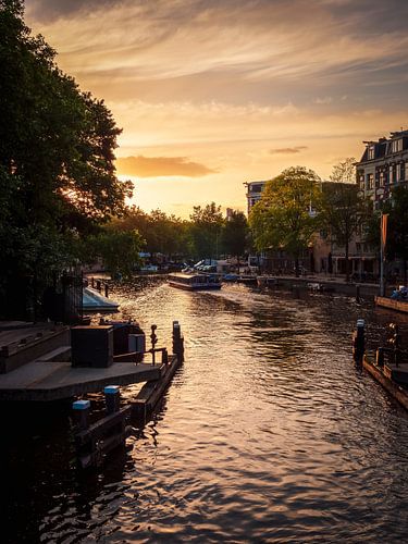 Amsterdam met zonsondergang