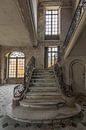 Treppe in verlassenem Schloss von Maikel Brands Miniaturansicht