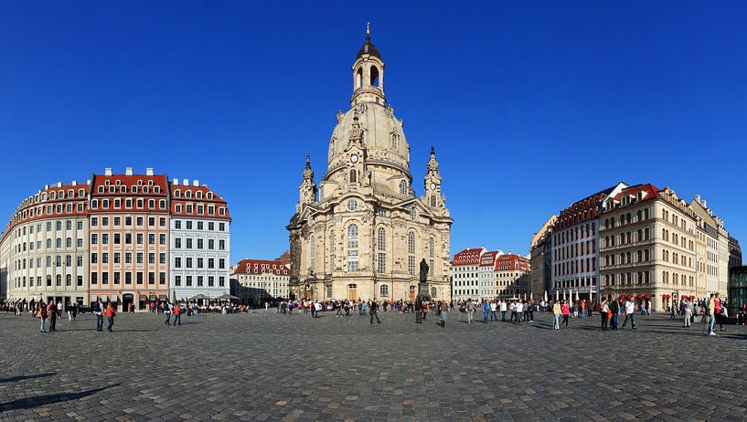 Dresden Neumarkt met Frauenkirche van Frank Herrmann