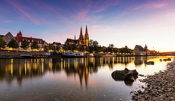 Regensburg bij zonsondergang van Frank Herrmann