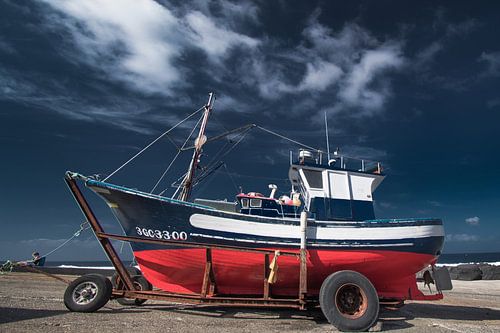 Vissersboot in La Santa, Lanzarote-Spanje
