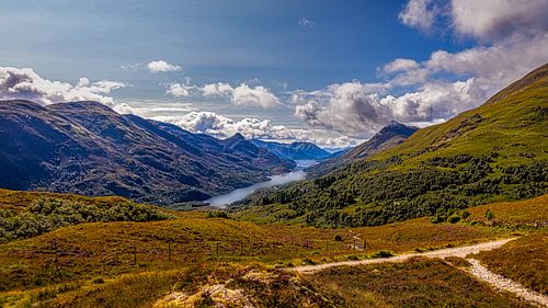 De magnifieke bergen van de Schotse Hooglanden