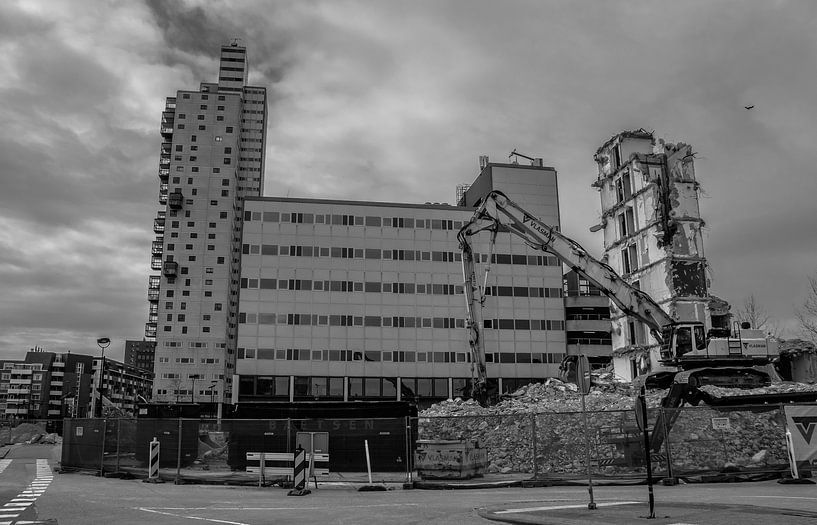Tilburion is bijna helemaal gesloopt by Freddie de Roeck