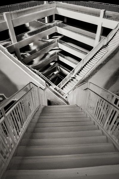 graphique architectural représentant des escaliers par Egon Zitter